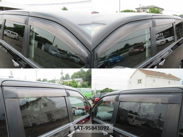 Toyota VOXY 2008-11 7458759-10