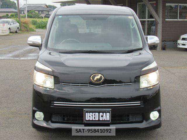 Toyota VOXY 2008-11 7458759-5