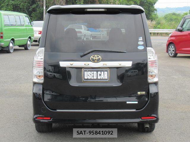 Toyota VOXY 2008-11 7458759-6