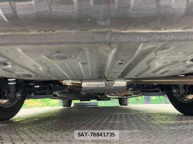 Toyota VOXY 2017-08 7458733-19