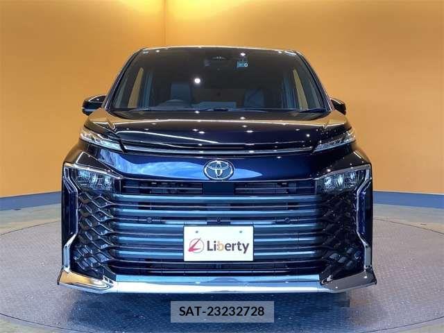 Toyota VOXY 2024-04 7458699-9