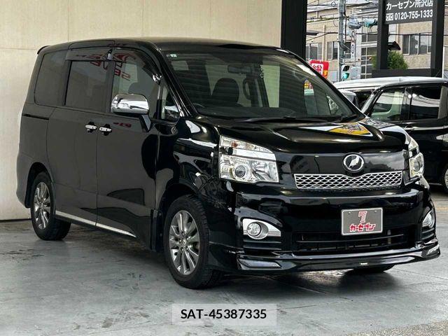 Toyota VOXY 2013-07 7458747-25