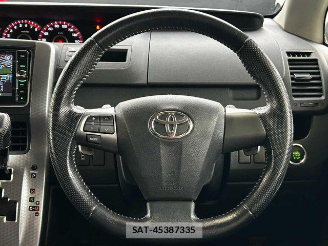 Toyota VOXY 2013-07 7458747-4