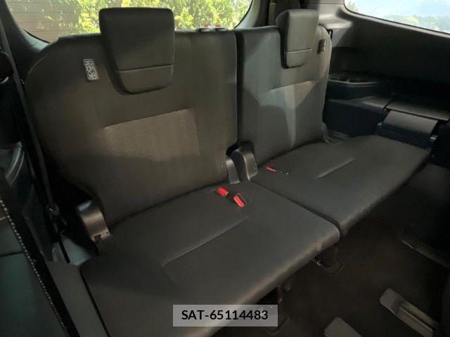 Toyota VOXY 2024-04 7458713-9