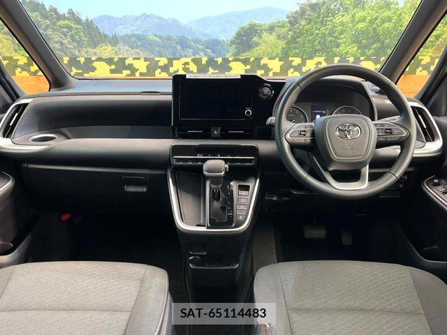 Toyota VOXY 2024-04 7458713-1