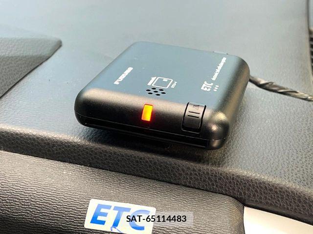 Toyota VOXY 2024-04 7458713-5