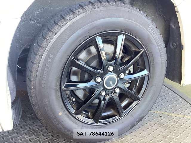 Toyota VOXY 2021-12 7458709-10