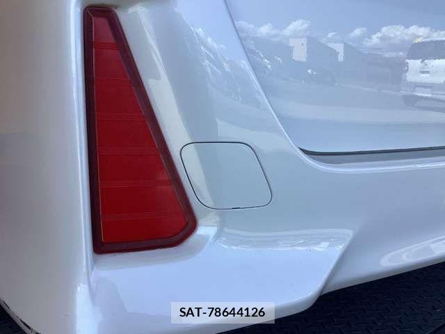 Toyota VOXY 2021-12 7458709-16