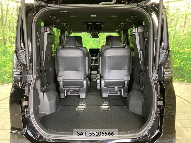 Toyota VOXY 2023-06 7458700-10