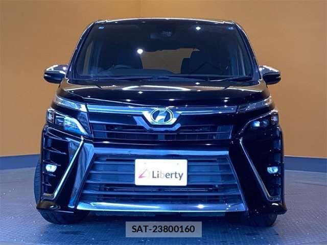 Toyota VOXY 2018-11 7458729-4
