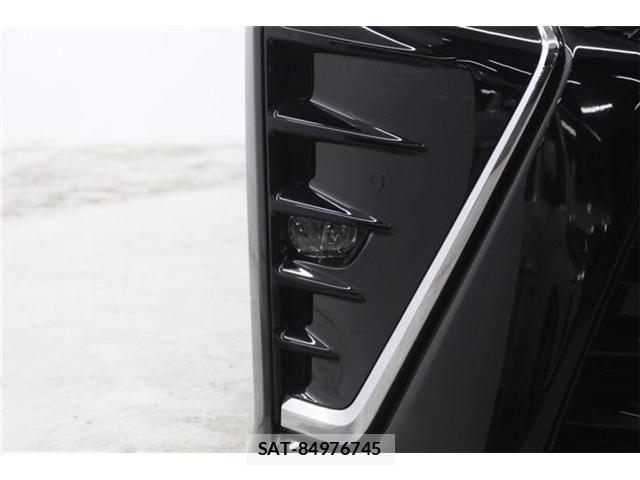 Toyota VOXY 2019-11 7458728-12
