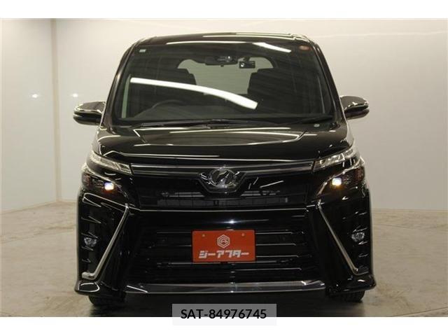Toyota VOXY 2019-11 7458728-1