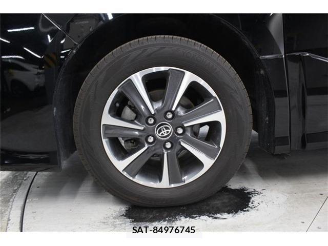 Toyota VOXY 2019-11 7458728-23