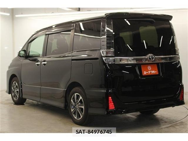 Toyota VOXY 2019-11 7458728-6