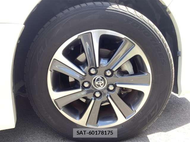 Toyota VOXY 2017-08 7458726-12