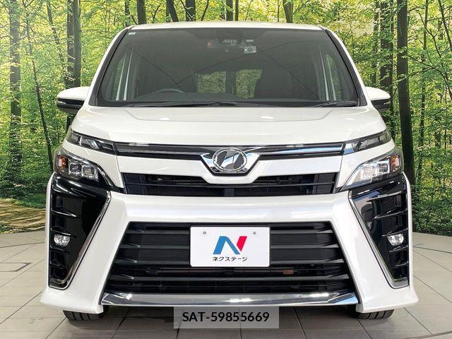 Toyota VOXY 2017-10 7458725-14