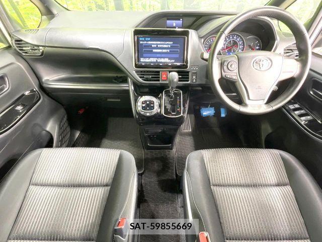 Toyota VOXY 2017-10 7458725-1