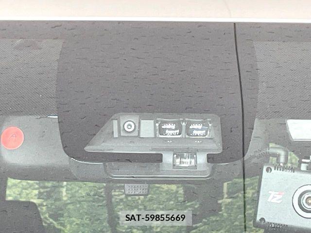 Toyota VOXY 2017-10 7458725-5