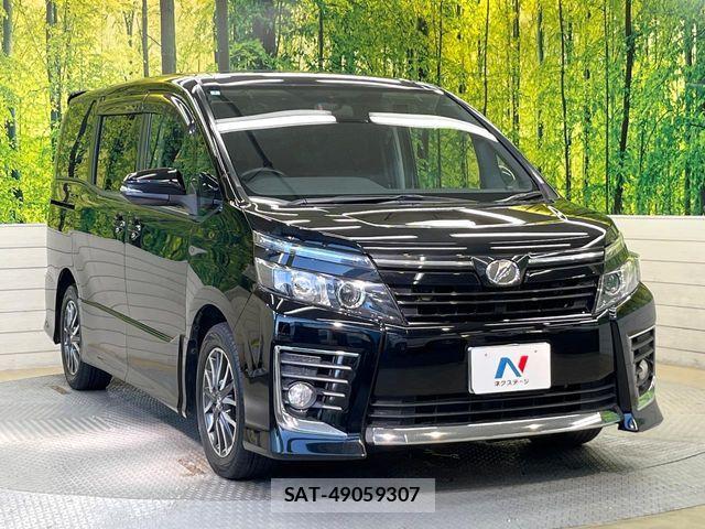 Toyota VOXY 2014-02 7458749-16