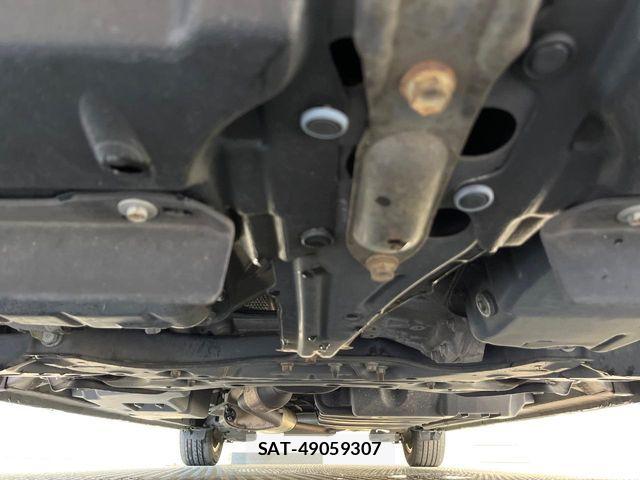 Toyota VOXY 2014-02 7458749-18