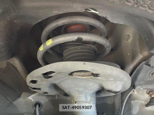 Toyota VOXY 2014-02 7458749-19