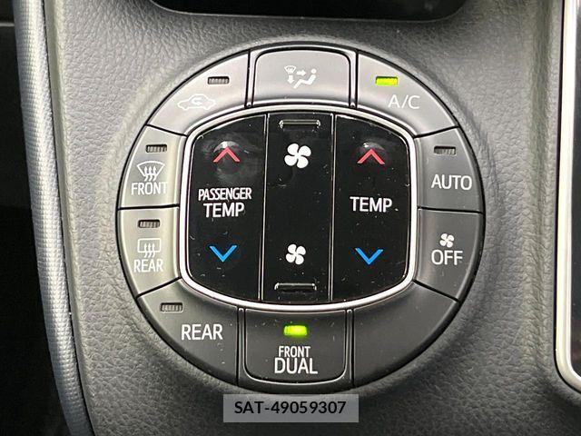 Toyota VOXY 2014-02 7458749-5