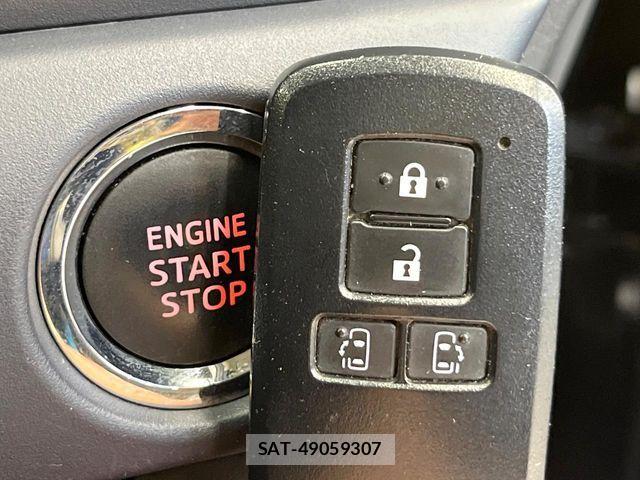 Toyota VOXY 2014-02 7458749-6