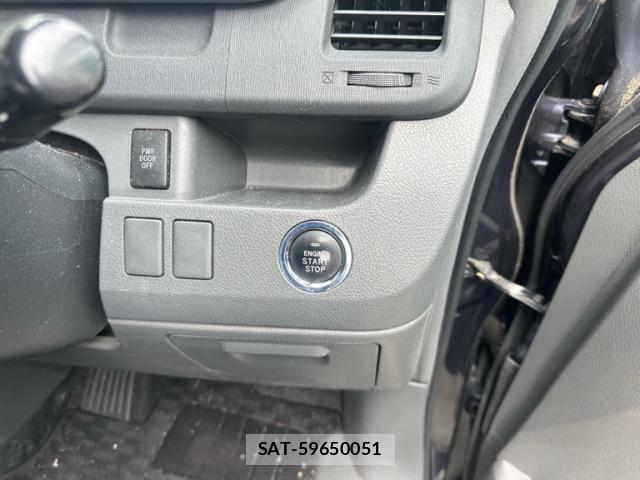 Toyota VOXY 2007-09 7458760-10