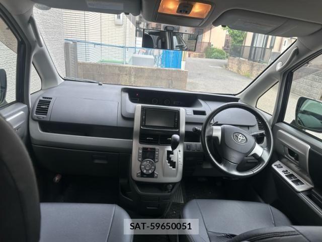 Toyota VOXY 2007-09 7458760-7