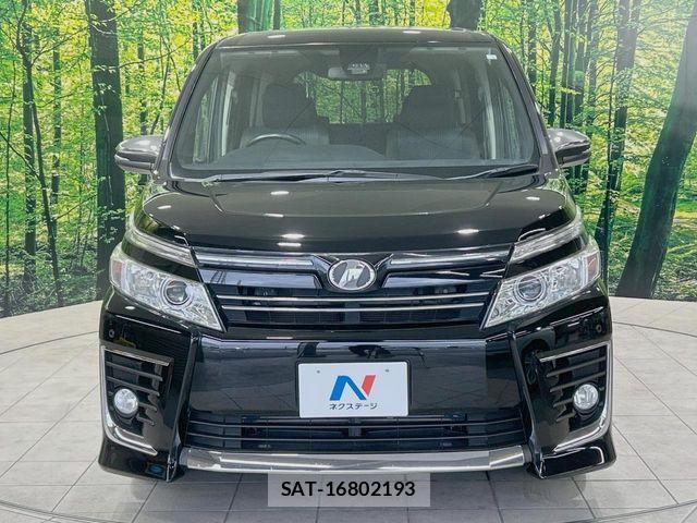 Toyota VOXY 2016-04 7458739-15