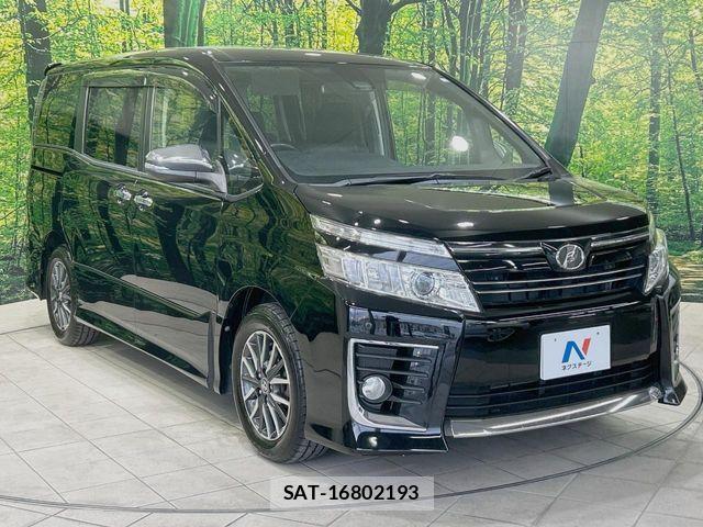Toyota VOXY 2016-04 7458739-17