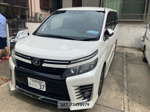 Toyota VOXY 2014-09 7458753-0