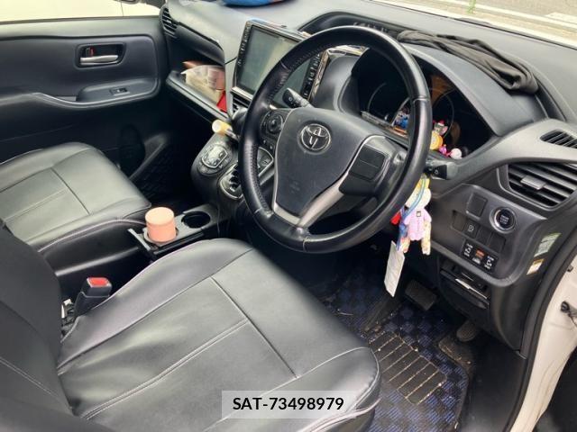 Toyota VOXY 2014-09 7458753-8