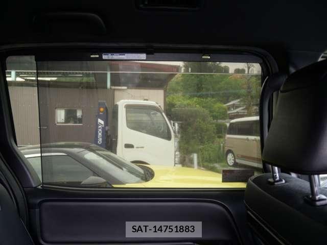 Toyota VOXY 2021-07 7458727-11