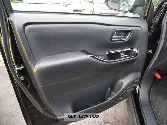 Toyota VOXY 2021-07 7458727-12