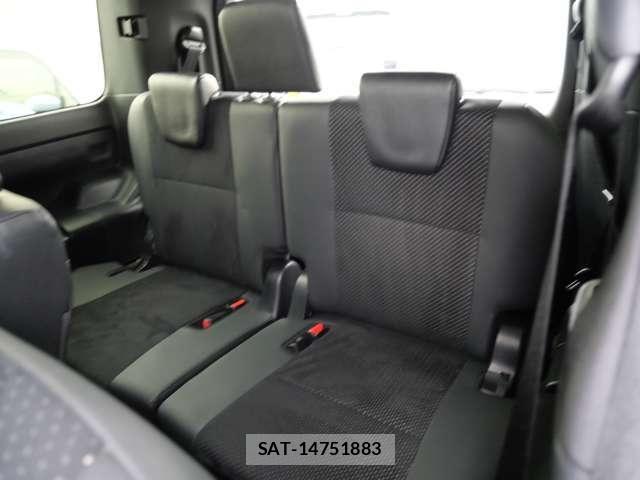 Toyota VOXY 2021-07 7458727-15