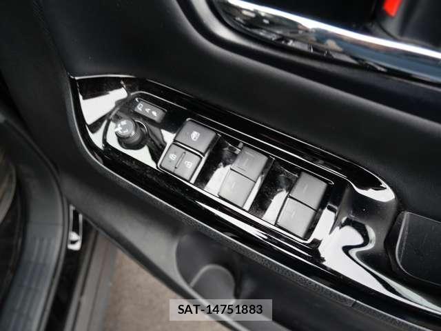 Toyota VOXY 2021-07 7458727-24