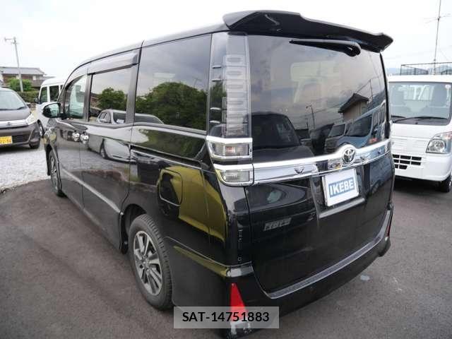 Toyota VOXY 2021-07 7458727-5