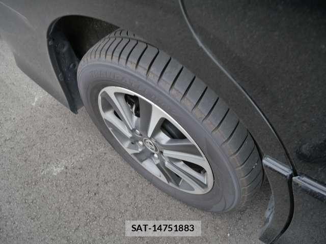 Toyota VOXY 2021-07 7458727-8