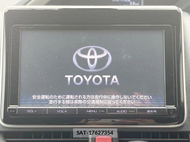 Toyota VOXY 2016-04 7458736-2