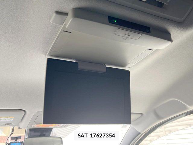 Toyota VOXY 2016-04 7458736-4