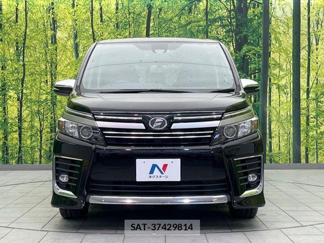 Toyota VOXY 2016-11 7458742-13