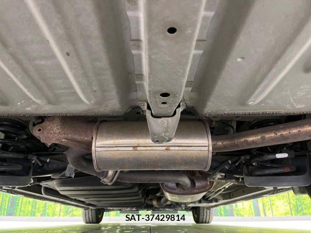 Toyota VOXY 2016-11 7458742-18