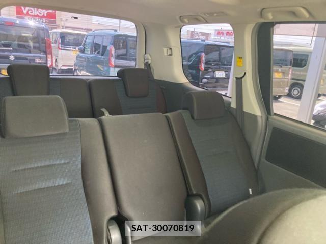 Toyota VOXY 2007-08 7458768-14