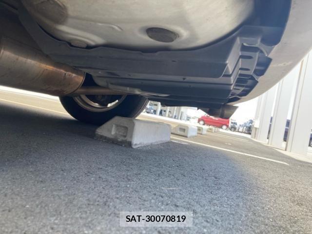 Toyota VOXY 2007-08 7458768-5