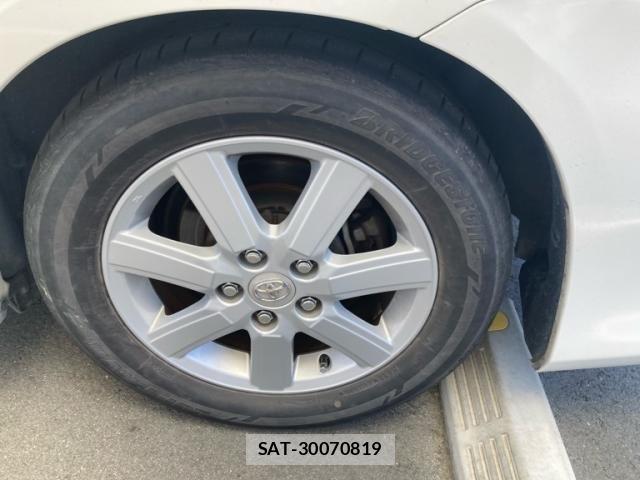 Toyota VOXY 2007-08 7458768-6