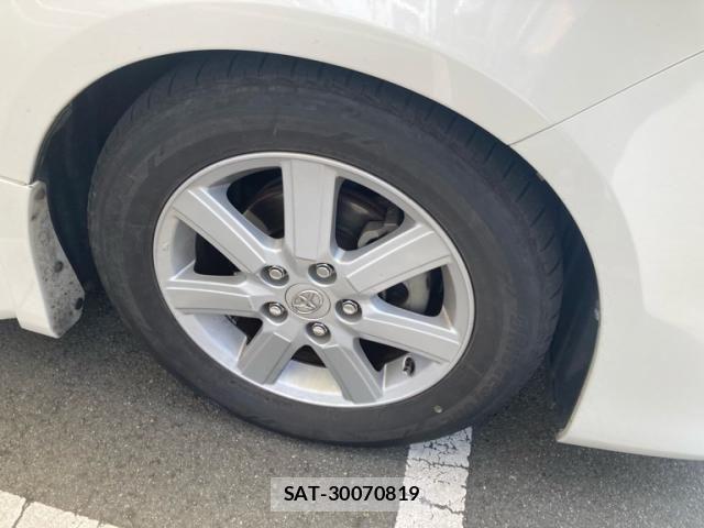 Toyota VOXY 2007-08 7458768-8