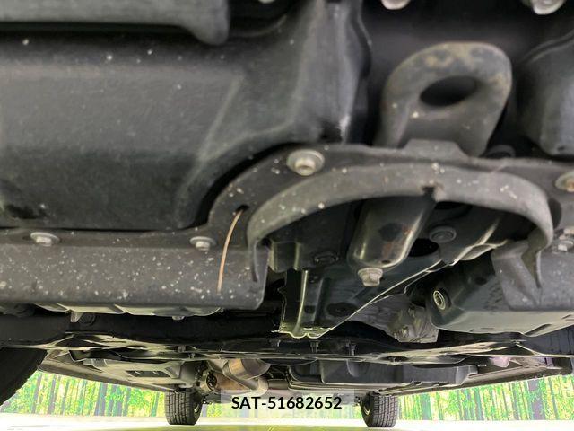 Toyota VOXY 2018-10 7458731-19