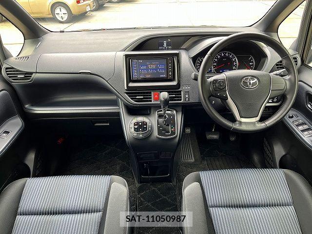 Toyota VOXY 2015-06 7458734-1