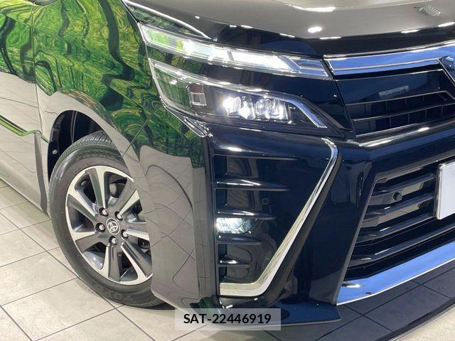 Toyota VOXY 2020-03 7458714-13